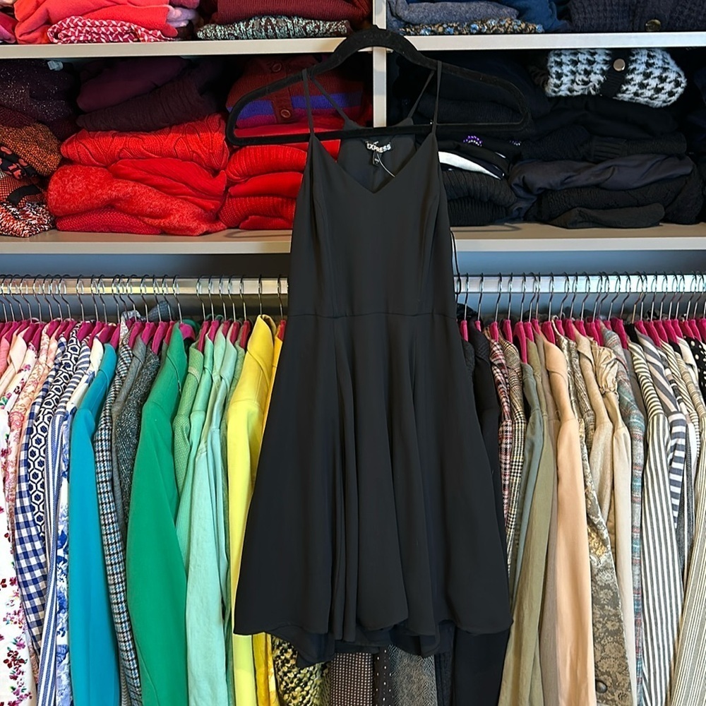 Express black sleeveless v neck mini dress size 2 NWOT